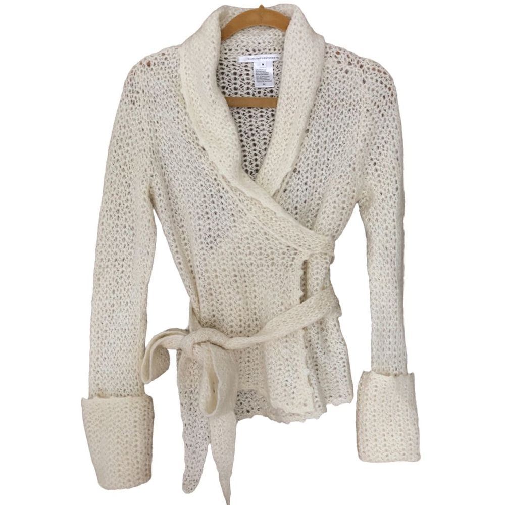 DIANE VON FURSTENBURG Size Medium White Chunky Airy Knit Wrap Sweater 0057